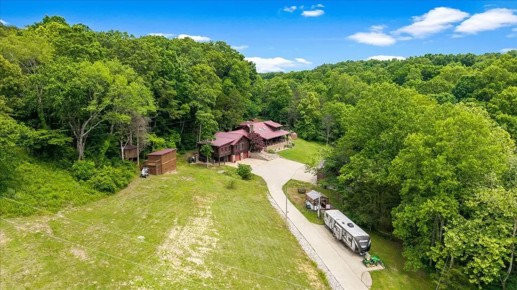 200 Old Log Lick Road Winchester KY 40391