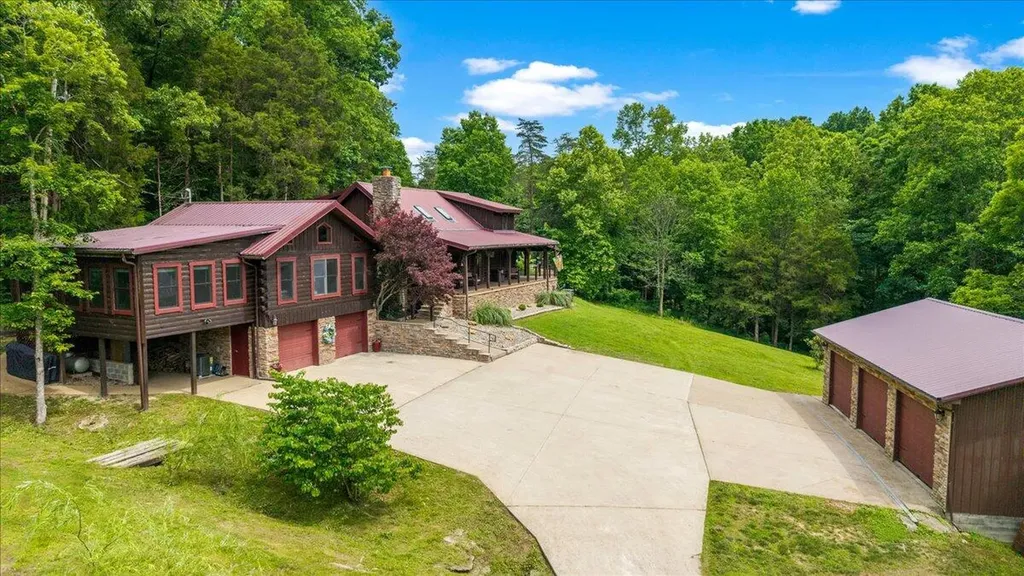 200 Old Log Lick Road Winchester KY 40391