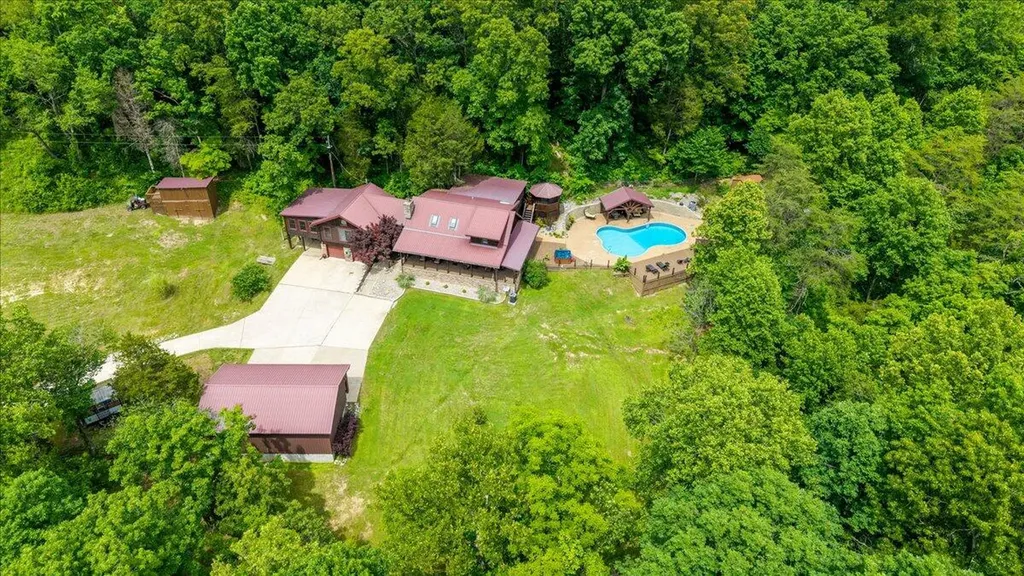 200 Old Log Lick Road Winchester KY 40391