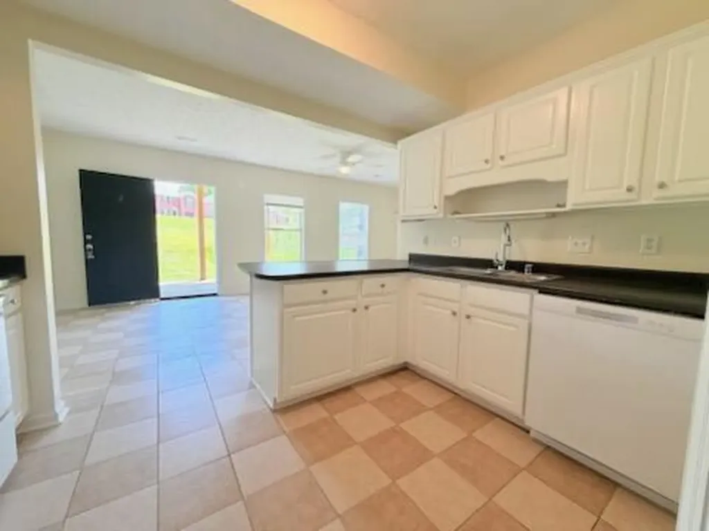 126 Woods Trail Richmond KY 40475