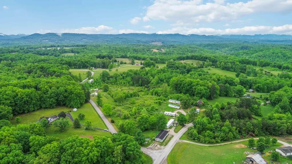 225 Highway 895 Williamsburg KY 40769