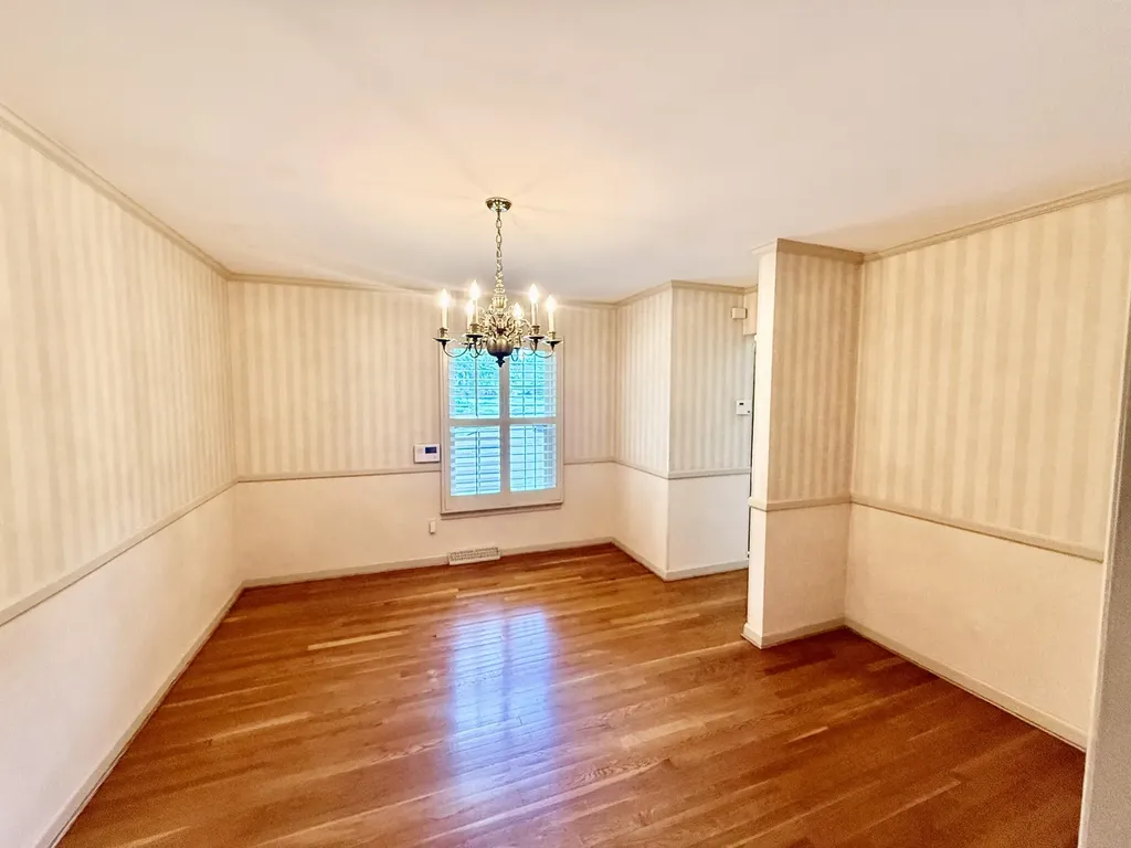 826 Glendover Cove Lexington KY 40502