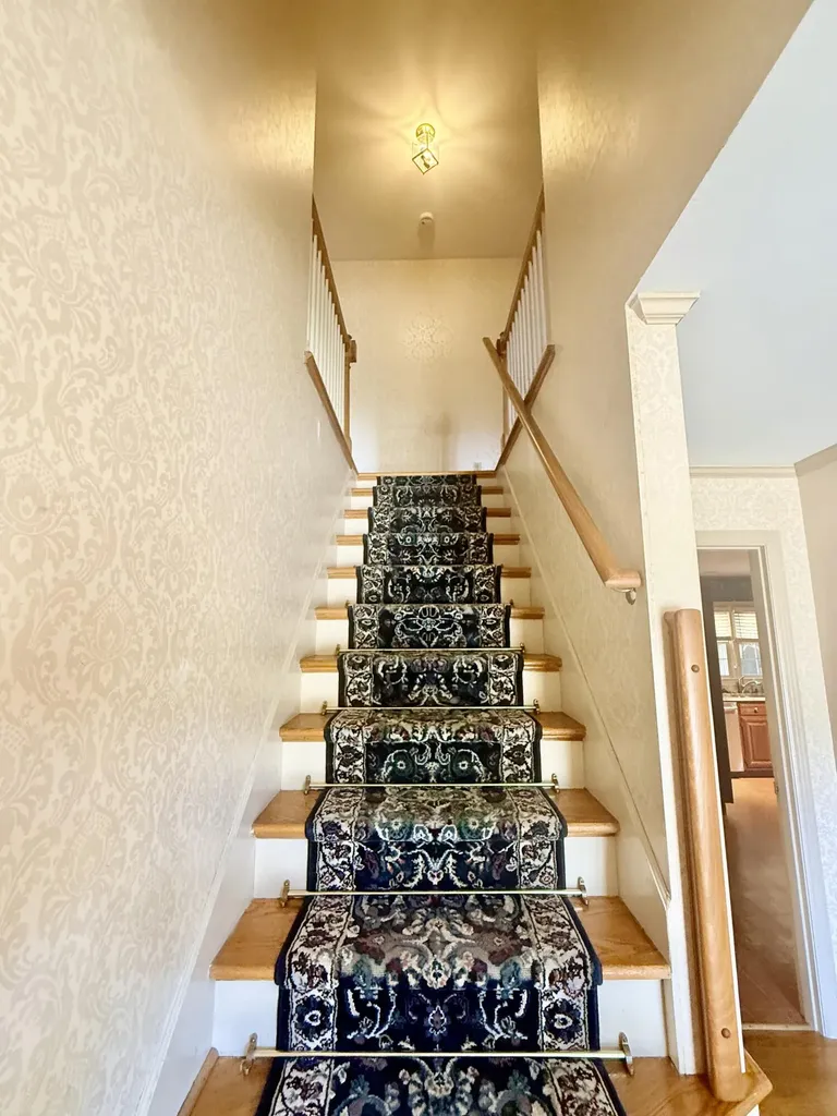 826 Glendover Cove Lexington KY 40502