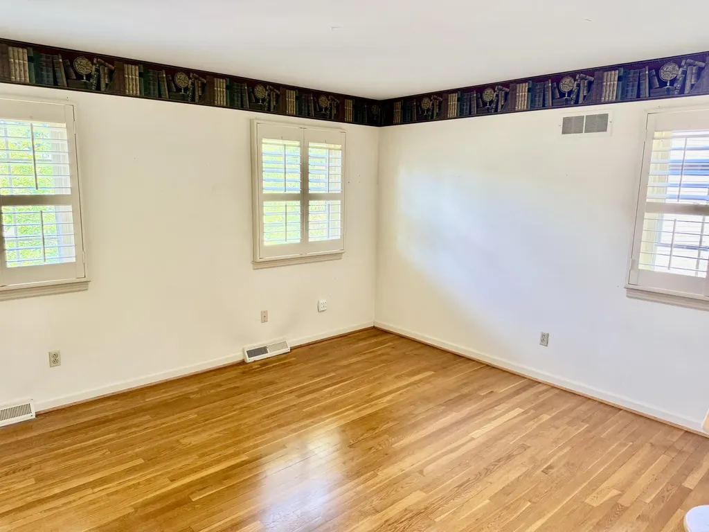 826 Glendover Cove Lexington KY 40502