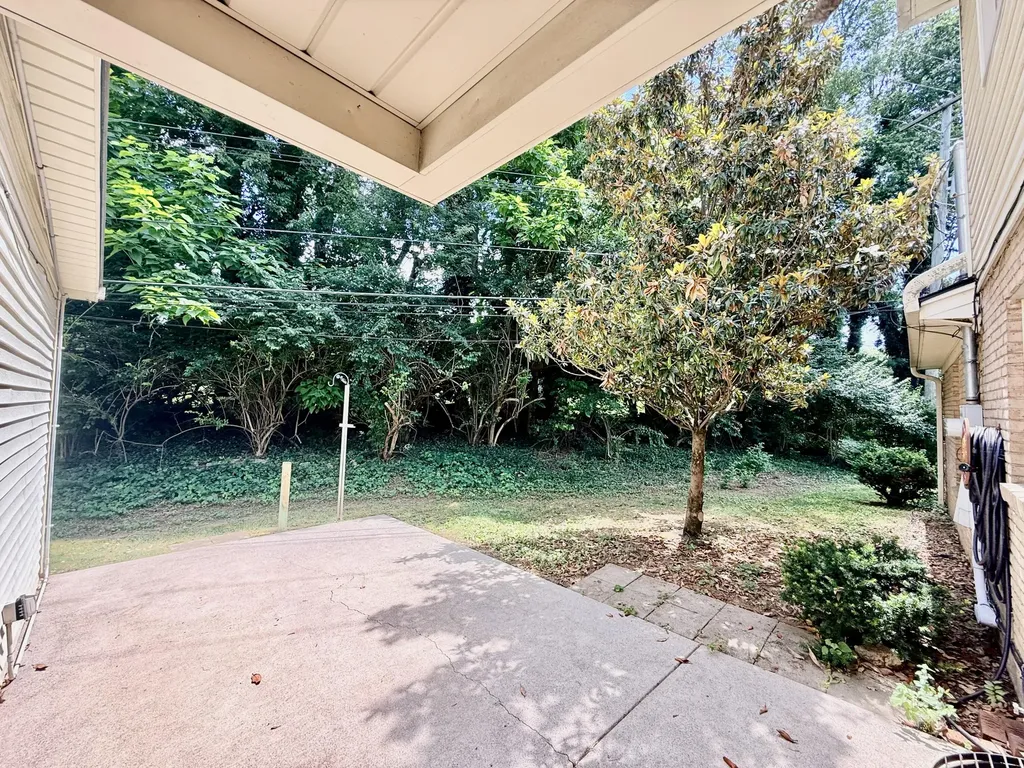 826 Glendover Cove Lexington KY 40502