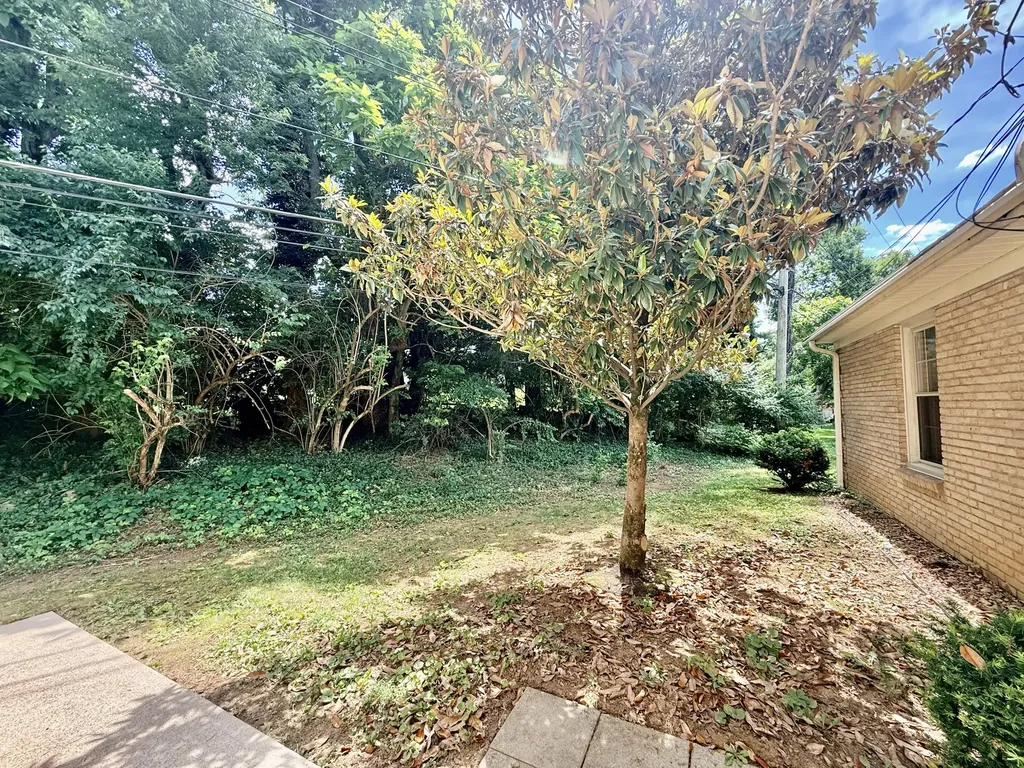 826 Glendover Cove Lexington KY 40502