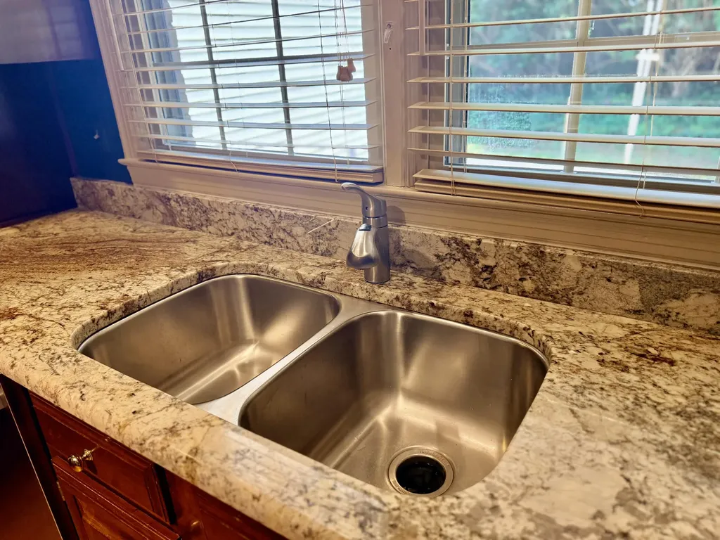 826 Glendover Cove Lexington KY 40502