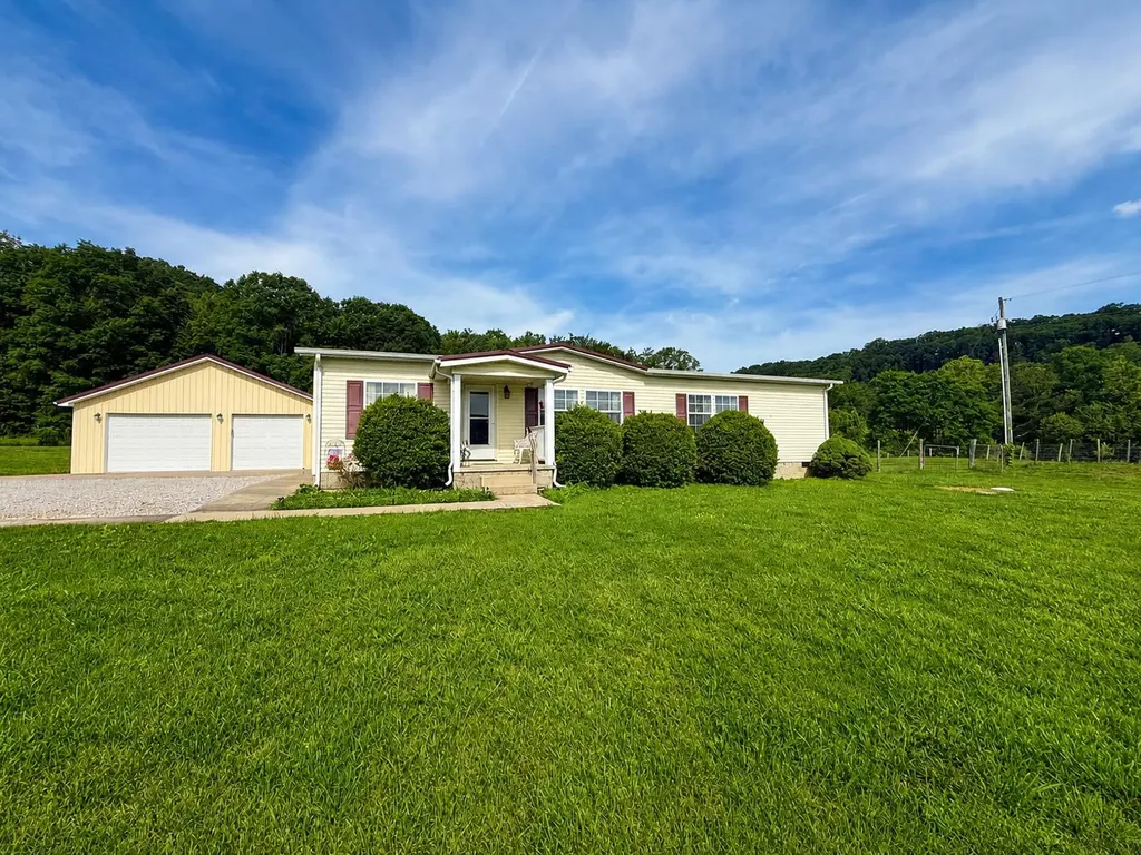 8015 Kentucky 198 Hustonville KY 40437