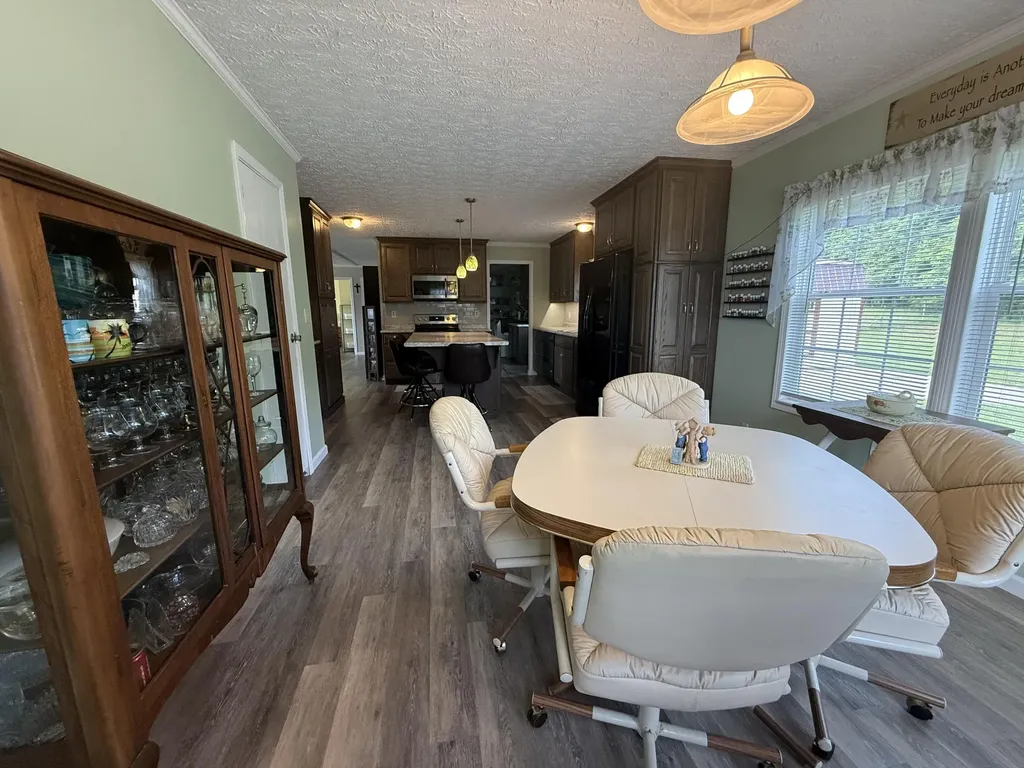 8015 Kentucky 198 Hustonville KY 40437