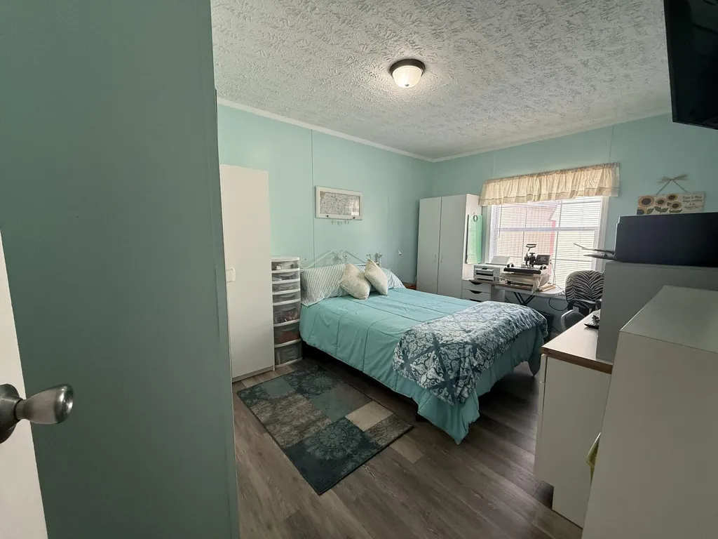 8015 Kentucky 198 Hustonville KY 40437
