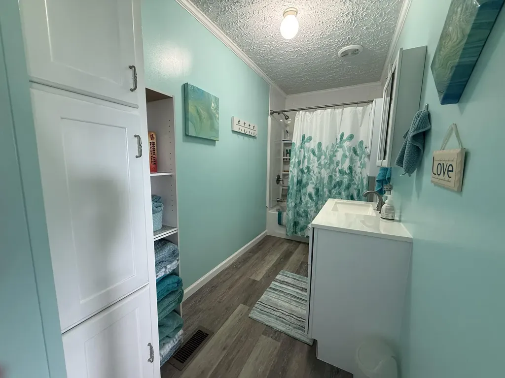 8015 Kentucky 198 Hustonville KY 40437
