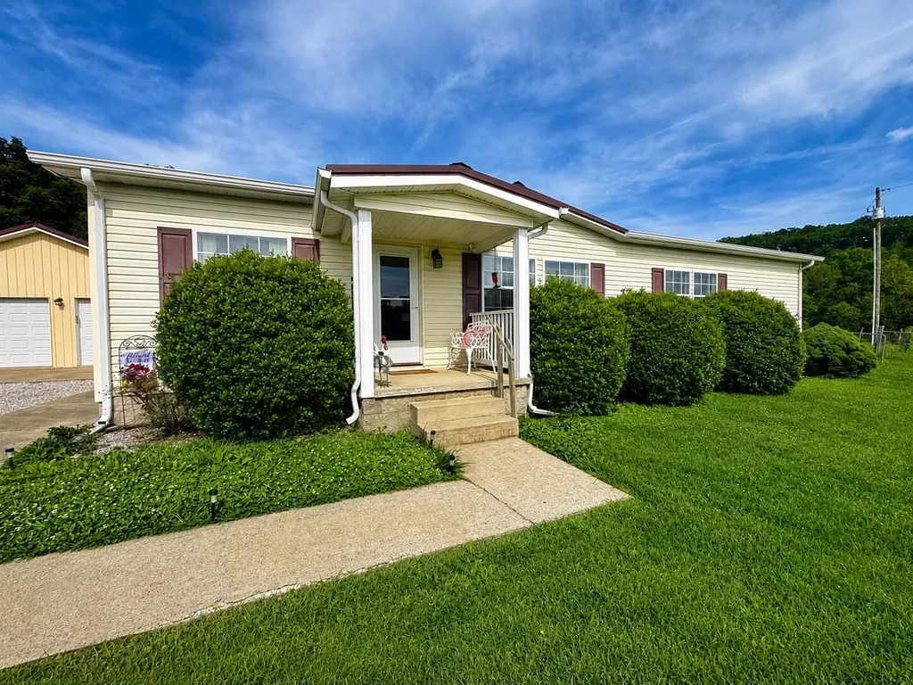 8015 Kentucky 198 Hustonville KY 40437