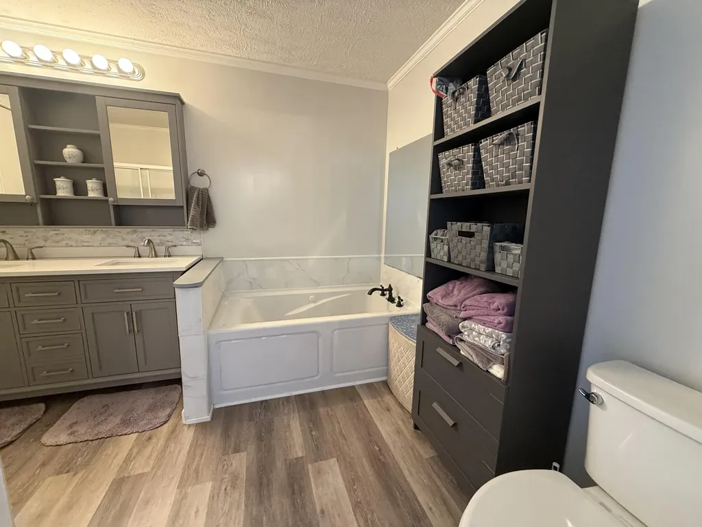 8015 Kentucky 198 Hustonville KY 40437