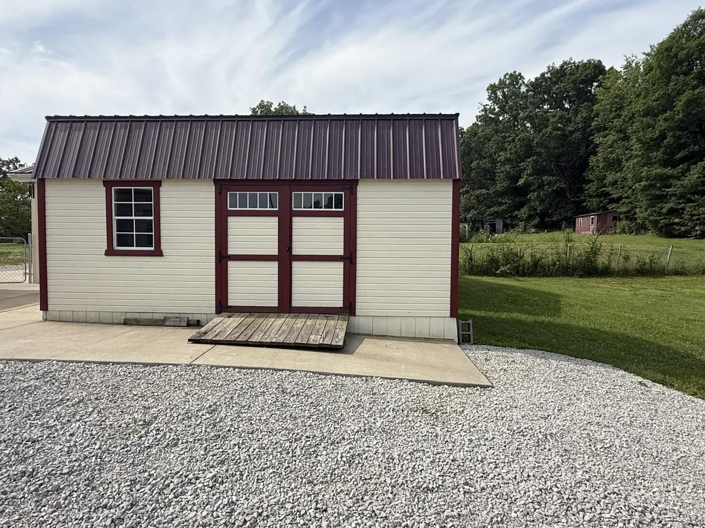 8015 Kentucky 198 Hustonville KY 40437