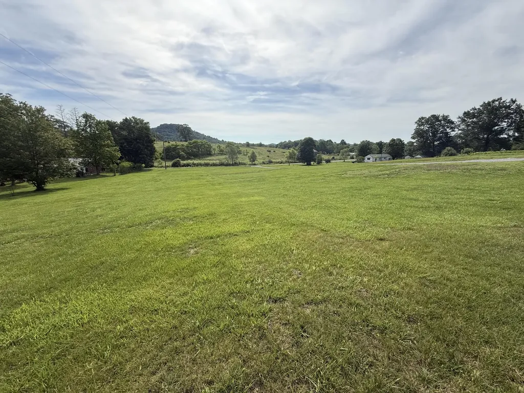 8015 Kentucky 198 Hustonville KY 40437