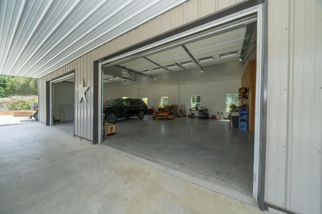3768 Priceville Road Munfordville KY 42765