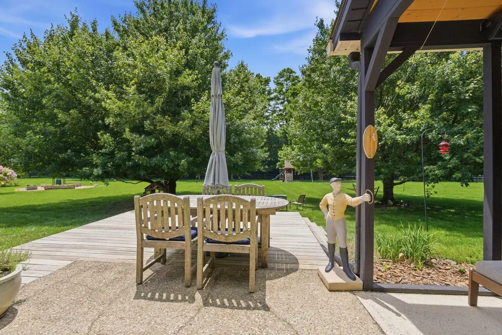 5002 Lupreese Lane Versailles KY 40383