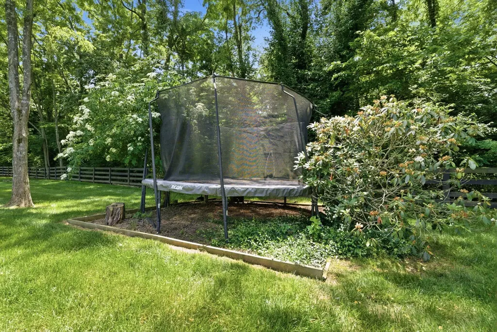 5002 Lupreese Lane Versailles KY 40383