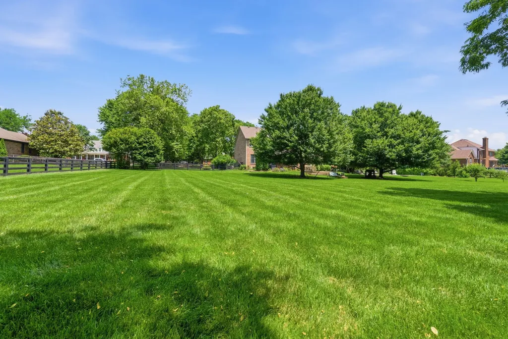 5002 Lupreese Lane Versailles KY 40383
