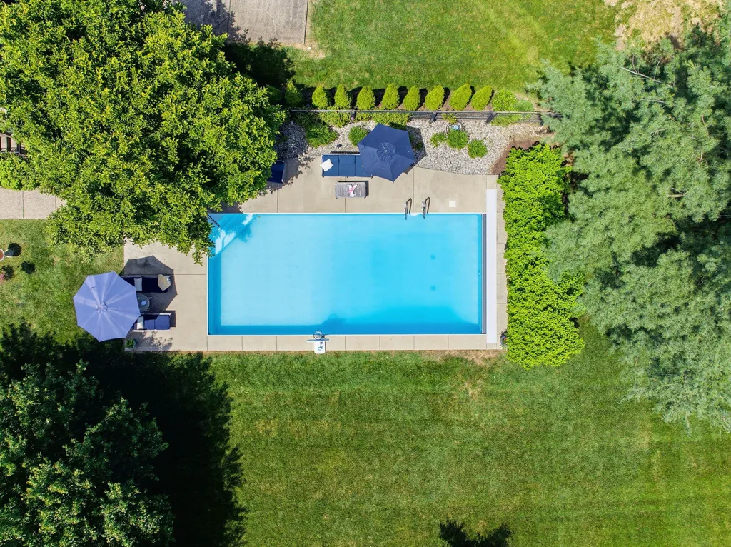 5002 Lupreese Lane Versailles KY 40383