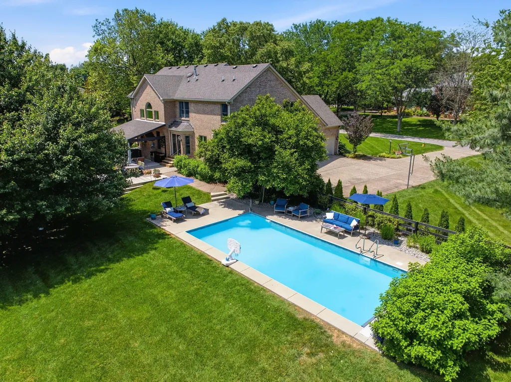 5002 Lupreese Lane Versailles KY 40383