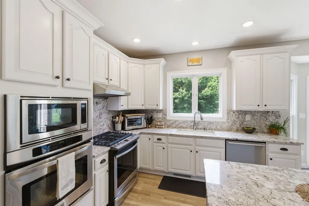 5002 Lupreese Lane Versailles KY 40383