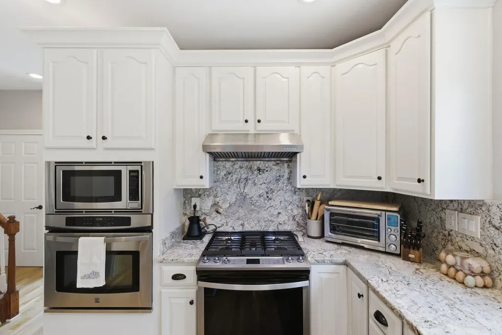 5002 Lupreese Lane Versailles KY 40383
