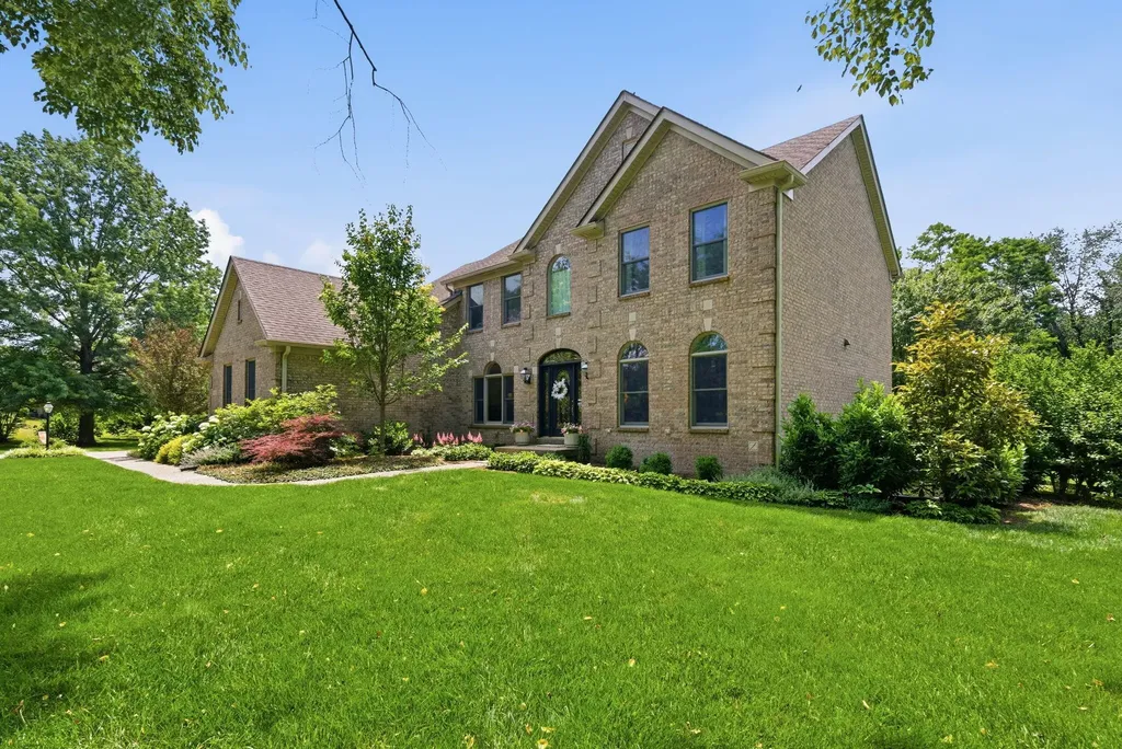 5002 Lupreese Lane Versailles KY 40383
