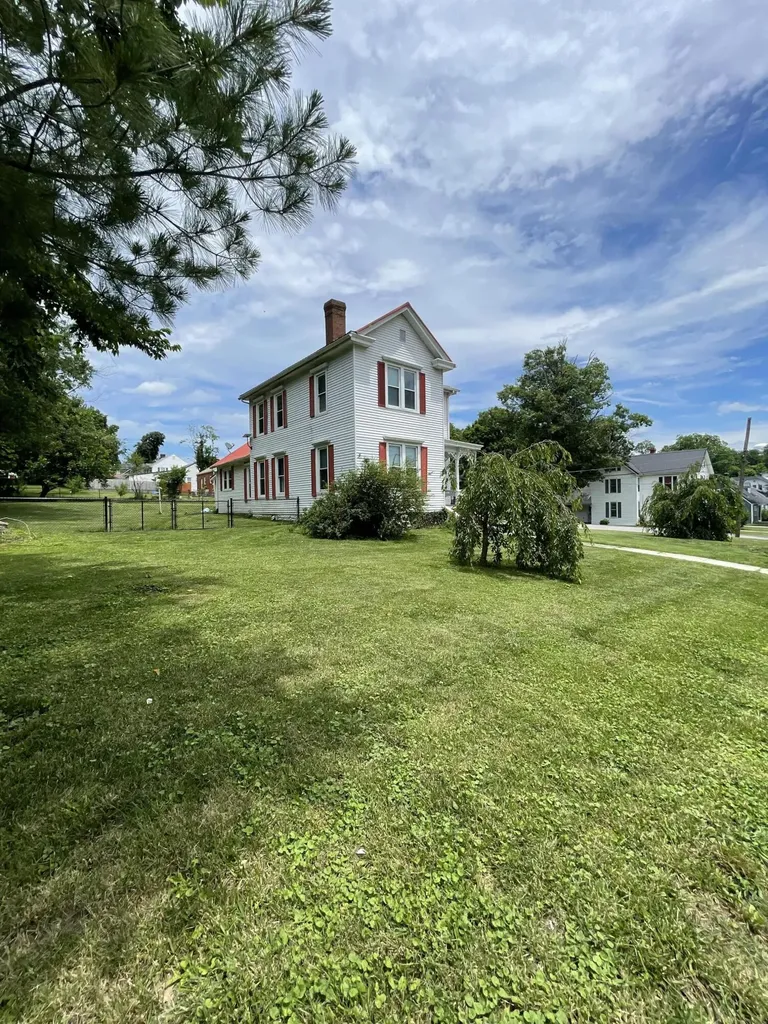 302 Danville Street Lancaster KY 40444