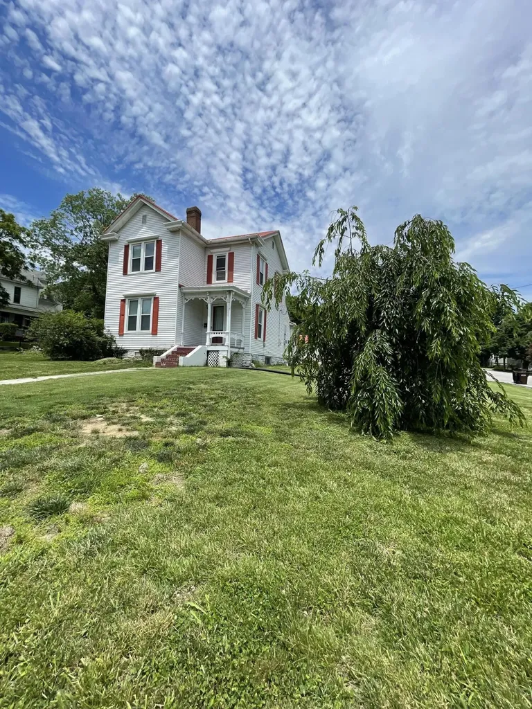 302 Danville Street Lancaster KY 40444