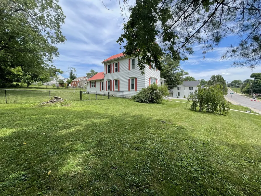 302 Danville Street Lancaster KY 40444