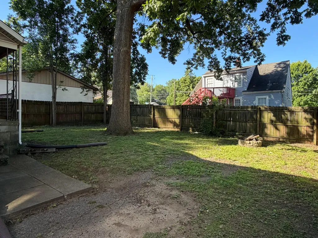 170 Burnett Avenue Lexington KY 40505