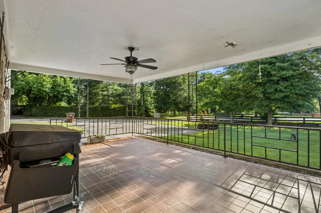 1691 Traveller Road Lexington KY 40504