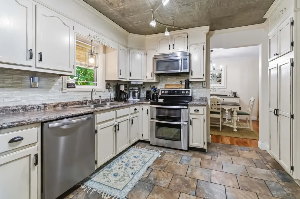 22 Taylor Subdivision Road London KY 40744