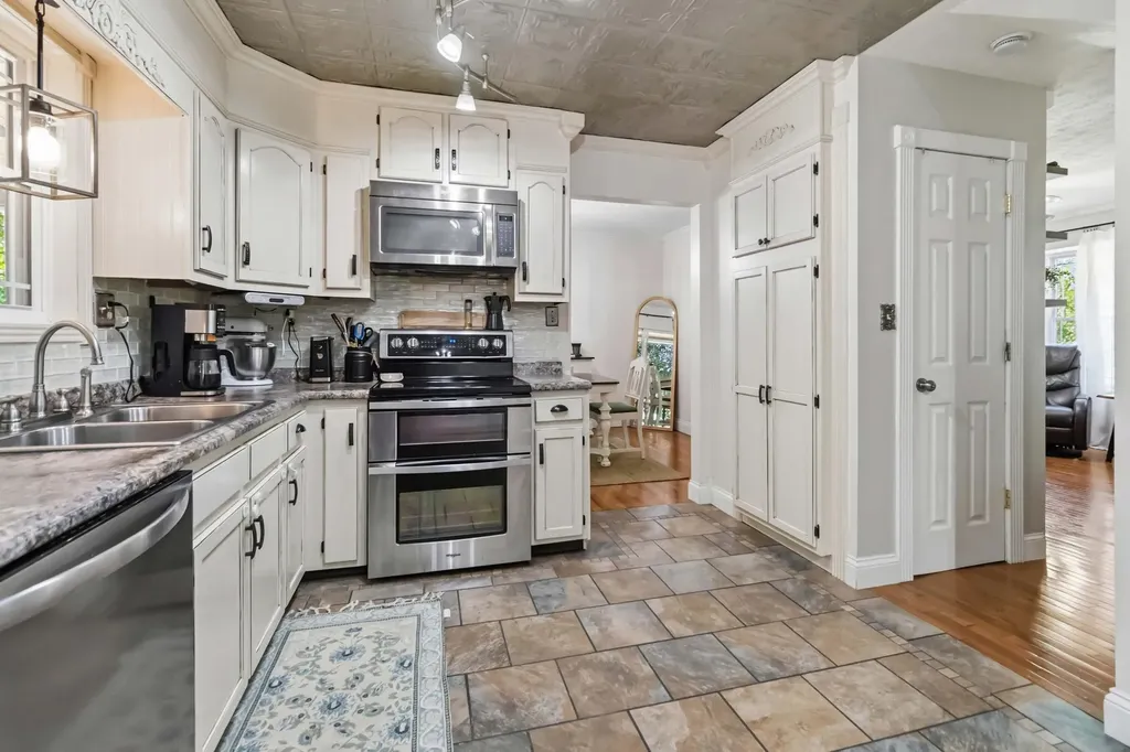 22 Taylor Subdivision Road London KY 40744