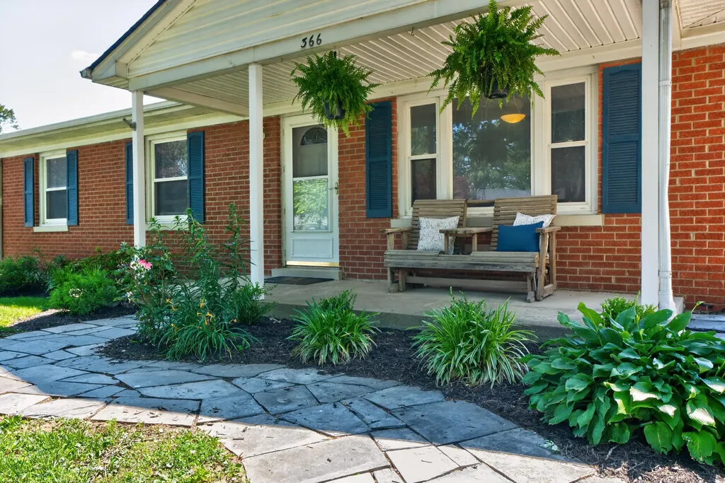 366 Tangley Way Lexington KY 40517