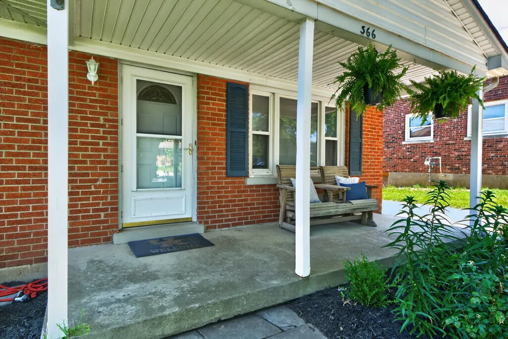 366 Tangley Way Lexington KY 40517
