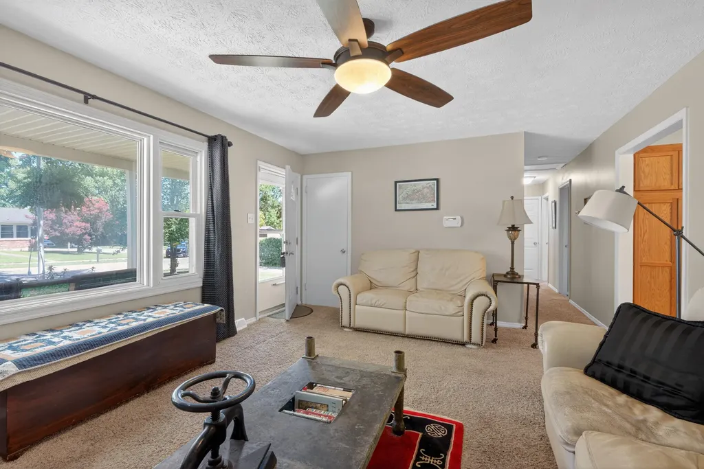 366 Tangley Way Lexington KY 40517