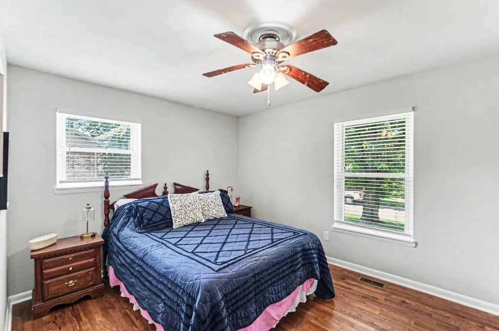 229 Hill N Dell Road Paris KY 40361