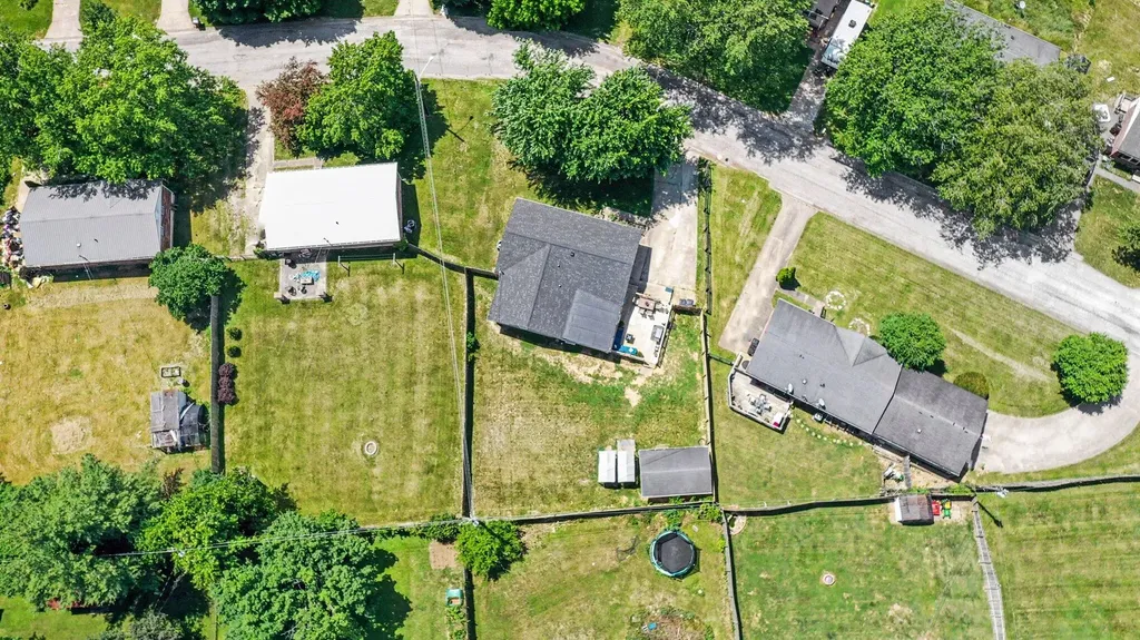 229 Hill N Dell Road Paris KY 40361