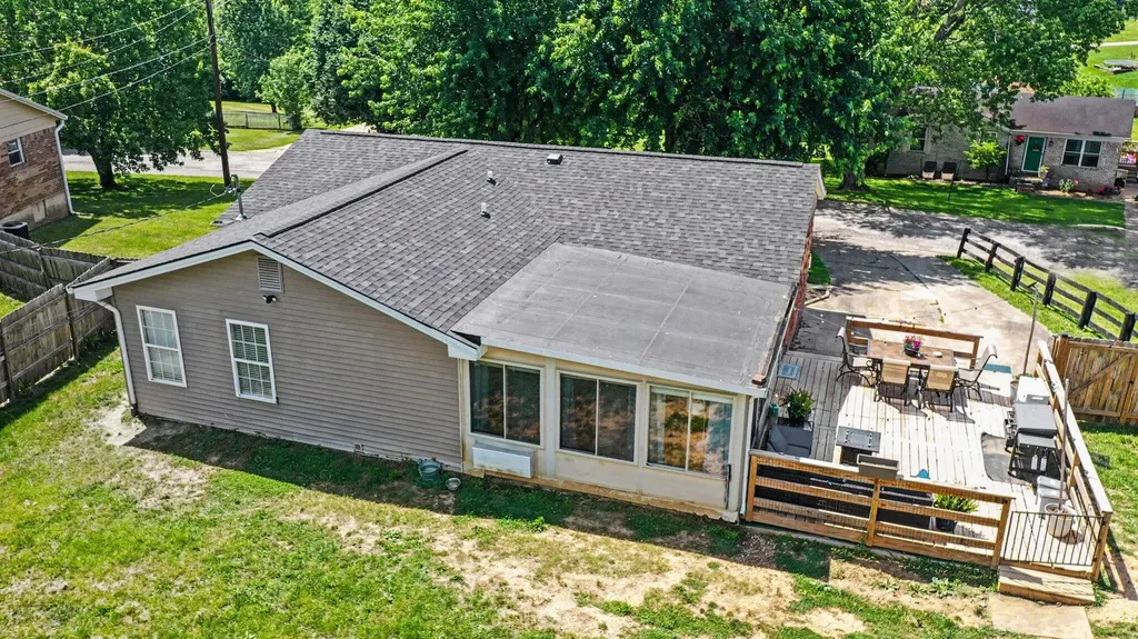 229 Hill N Dell Road Paris KY 40361