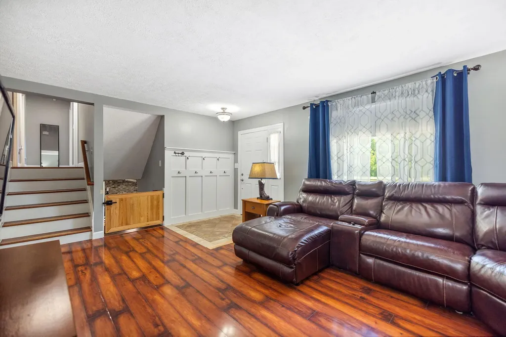 1141 Little Clear Creek Road Mt Vernon KY 40456
