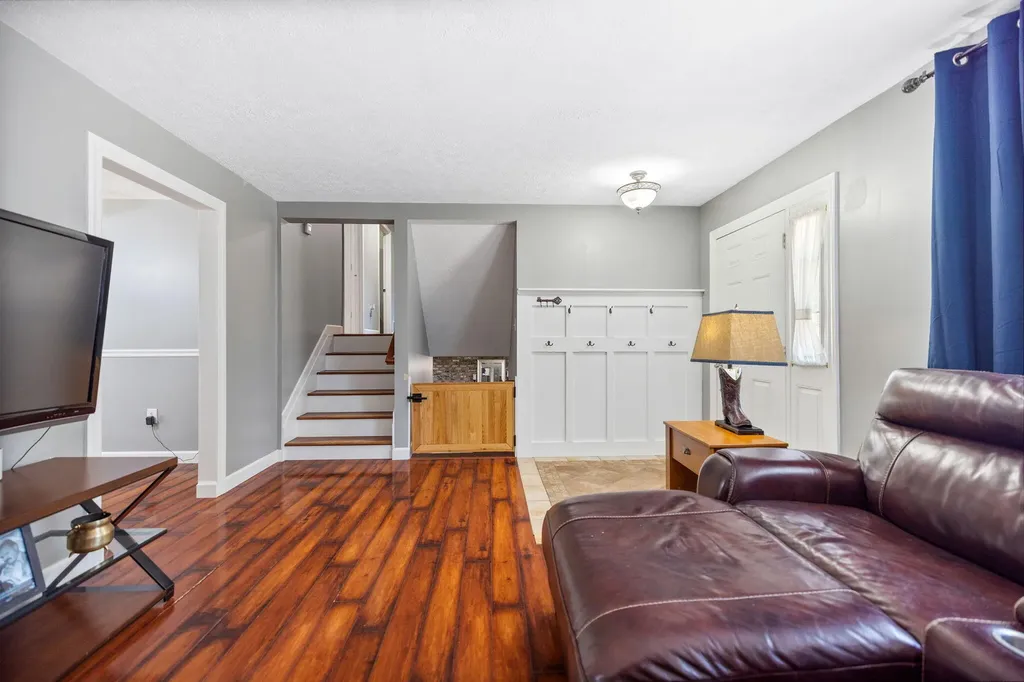 1141 Little Clear Creek Road Mt Vernon KY 40456