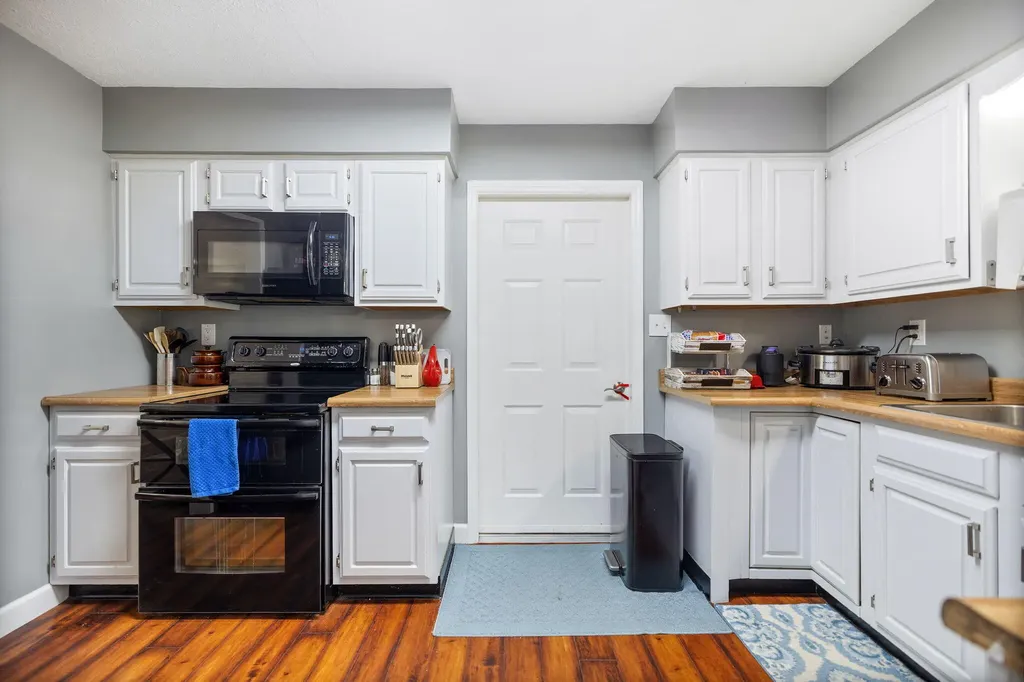 1141 Little Clear Creek Road Mt Vernon KY 40456