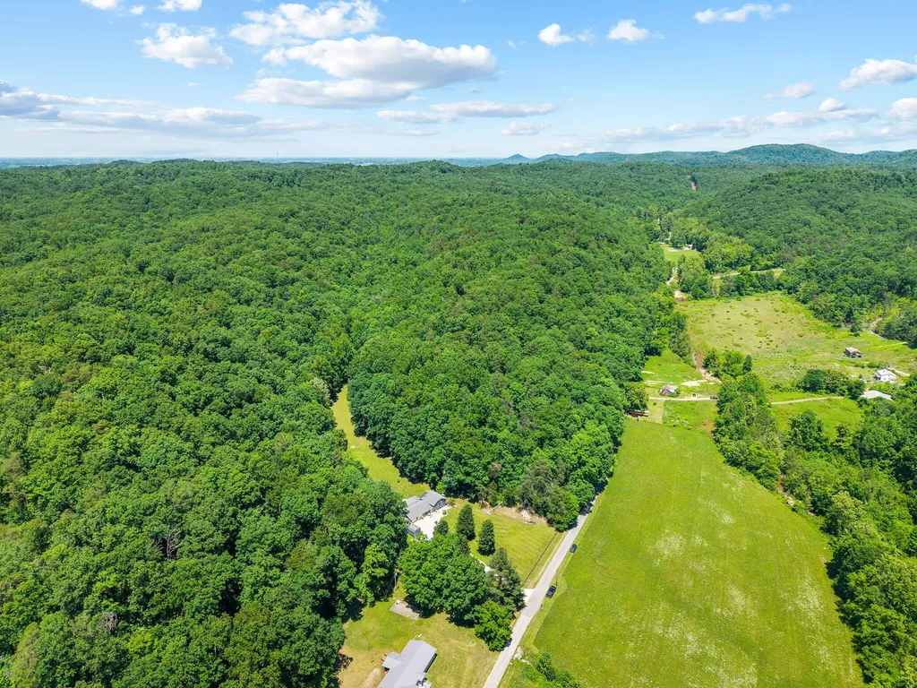 1141 Little Clear Creek Road Mt Vernon KY 40456
