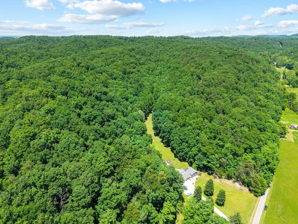 1141 Little Clear Creek Road Mt Vernon KY 40456