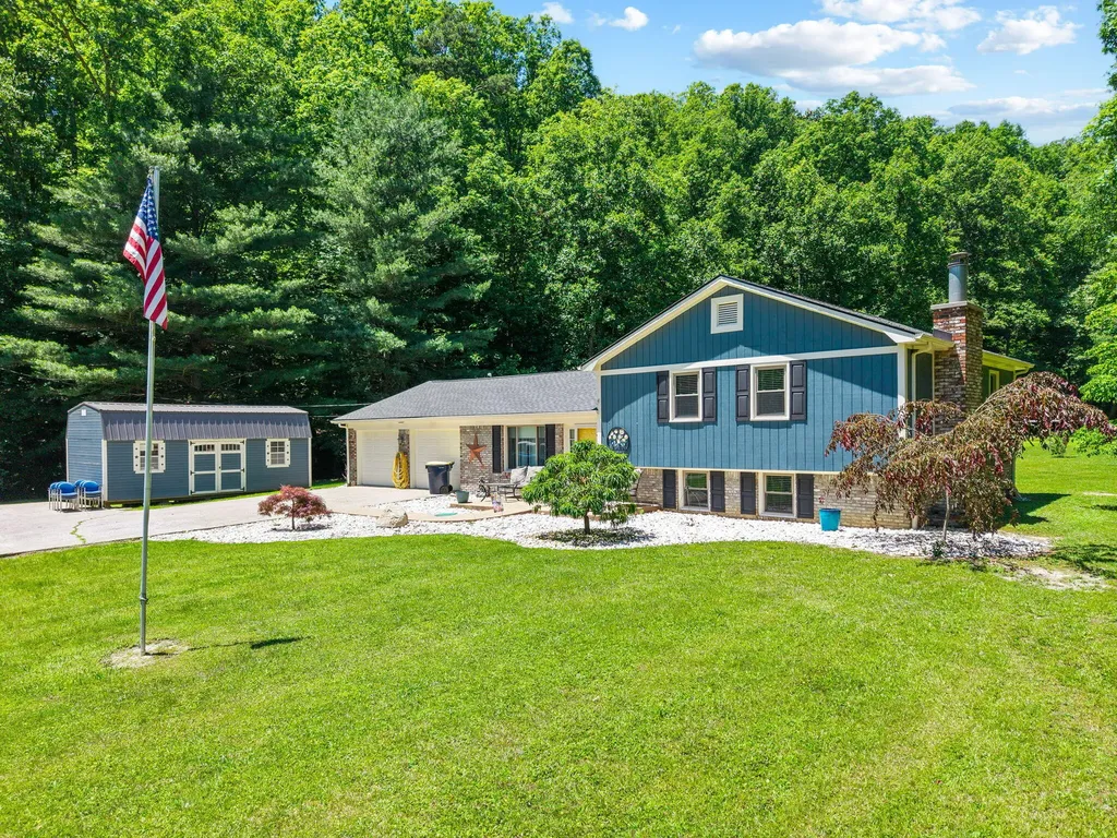 1141 Little Clear Creek Road Mt Vernon KY 40456
