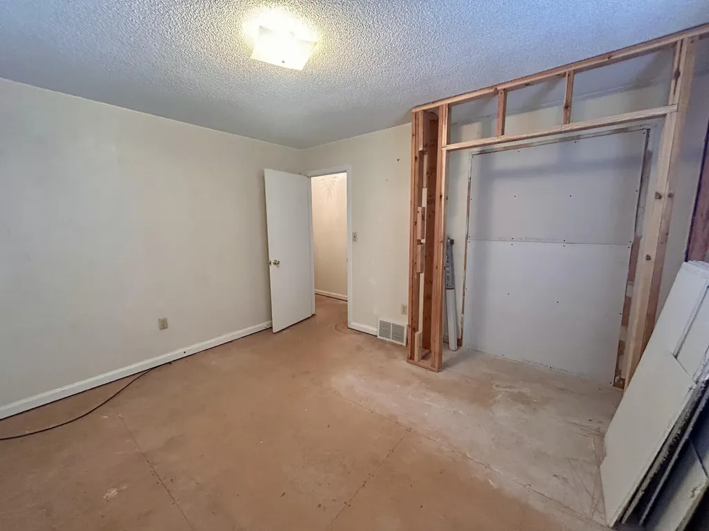 660 Oaklawn Circle Corbin KY 40701