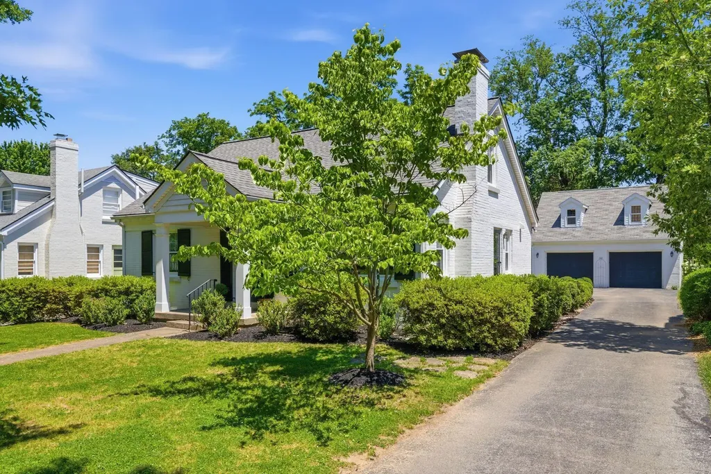 1221 Providence Lane Lexington KY 40502