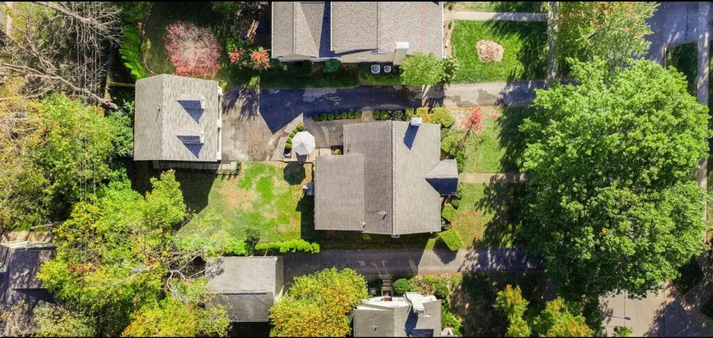 1221 Providence Lane Lexington KY 40502